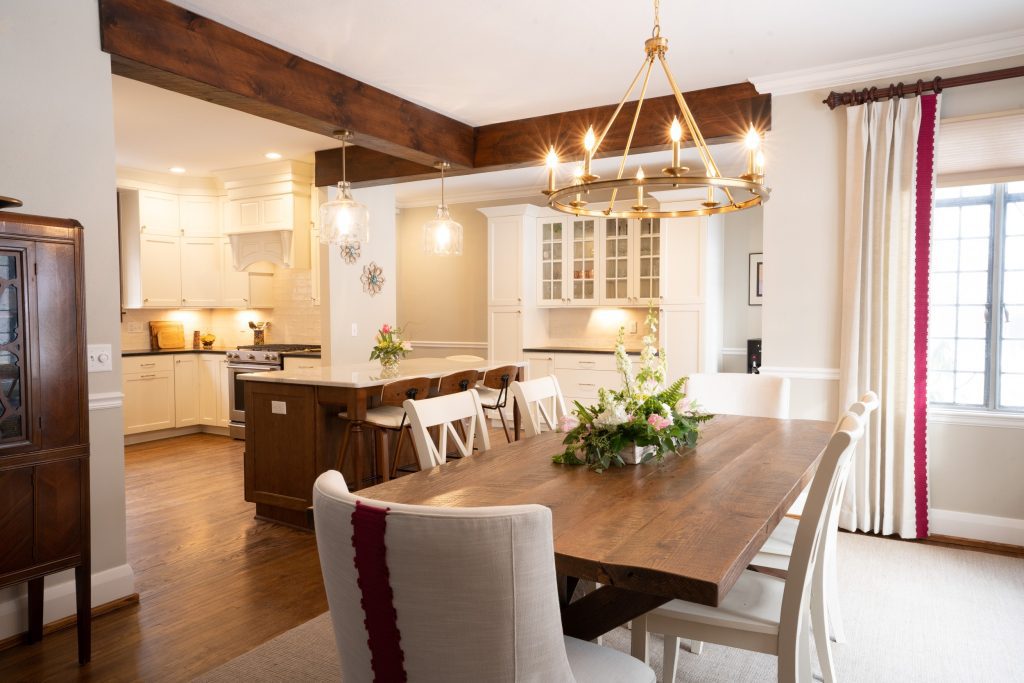 Open concept dining room and kitchen.