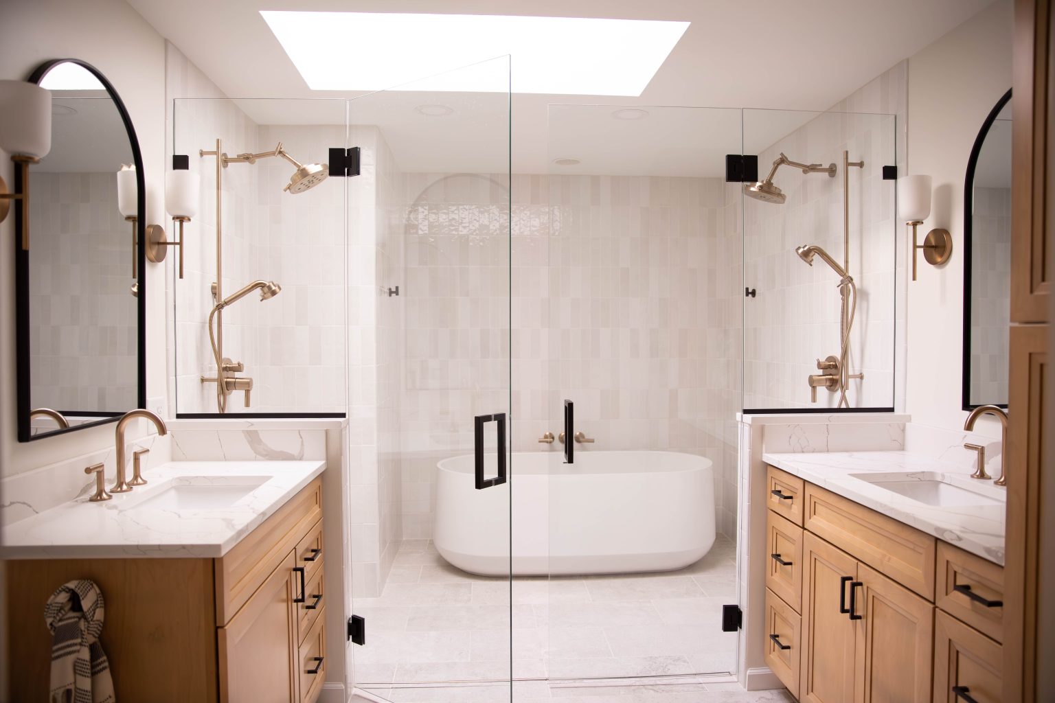 Luxury master bathroom installed by bathroom remodeler in Sylvania